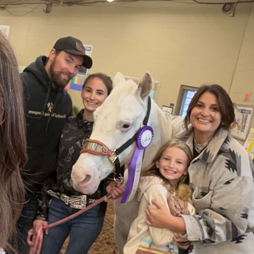 Meet your Posher, Lacee